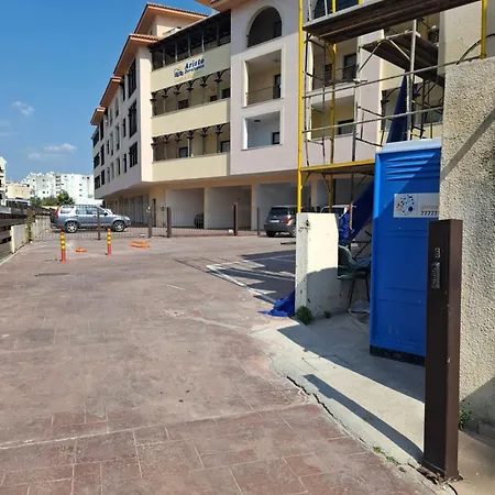 Queens Garden By Kings Mall Lejlighed Paphos